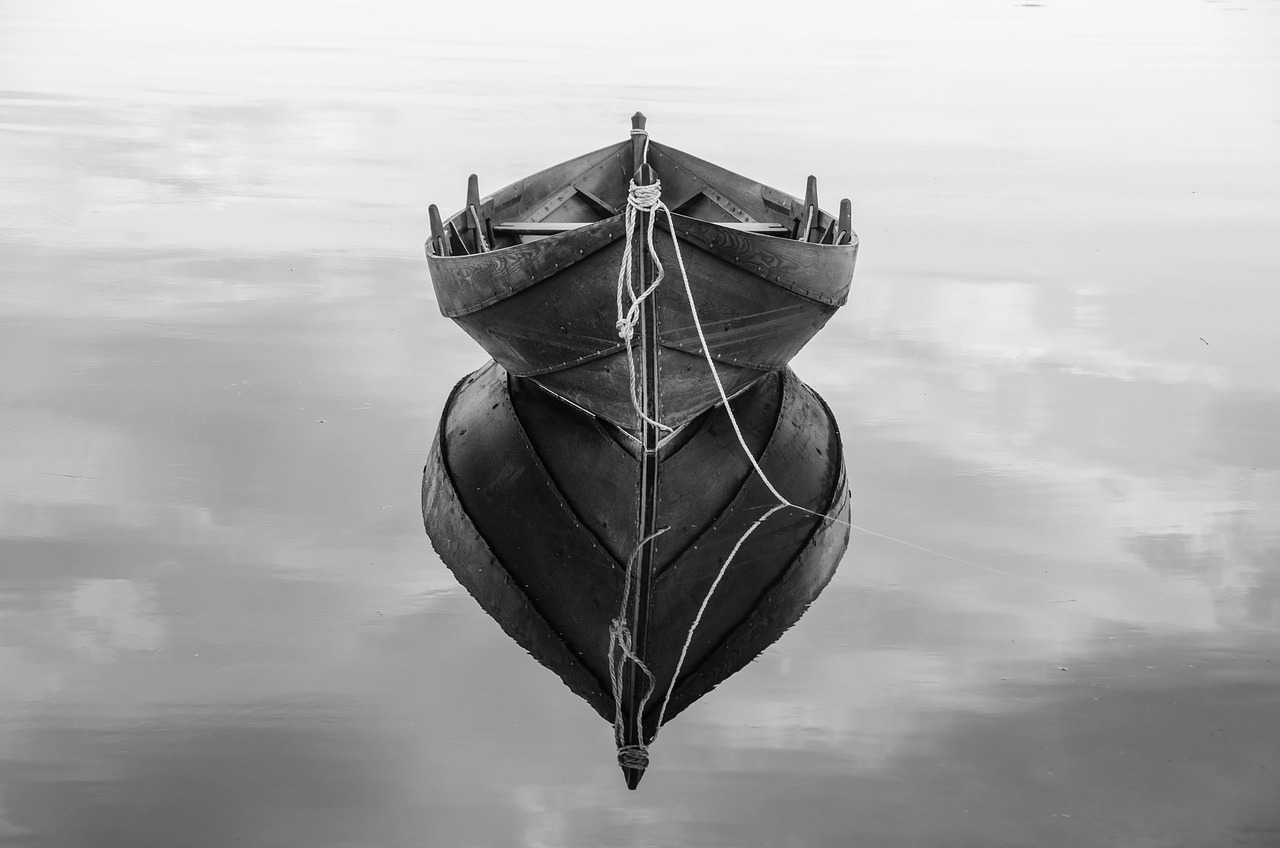 boat, water, rope, lake, wooden boat, shore, anchor, reflection, nature, calm, peaceful, monochrome